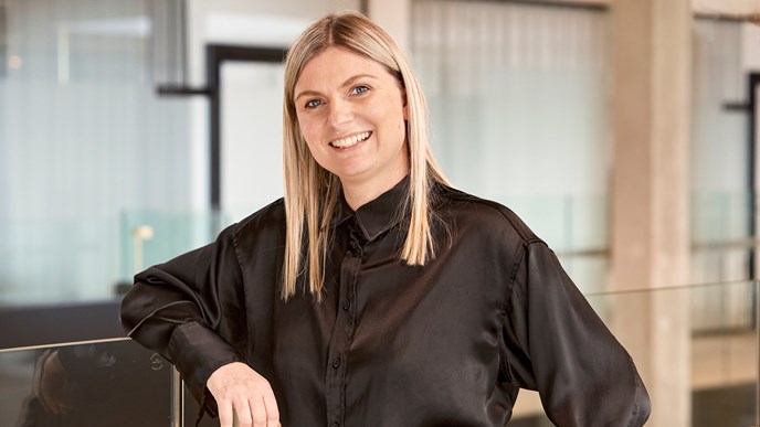Julie, Kunderådgiver, Velliv, Portræt